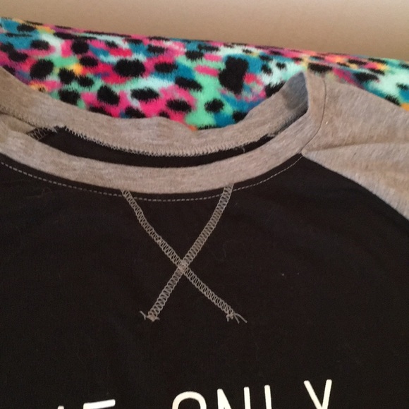 Shirt - Picture 3 of 5